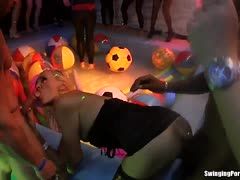 Bei der Sexparty geht es hoch her